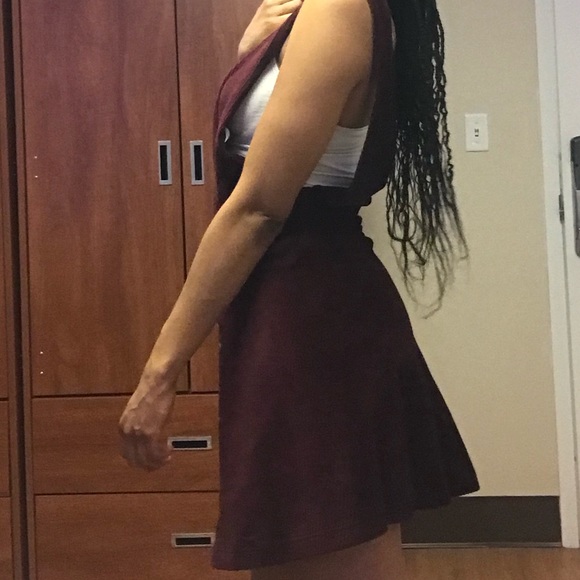 HP 🎉 Burgundy Overalls Skirt - Picture 11 of 13